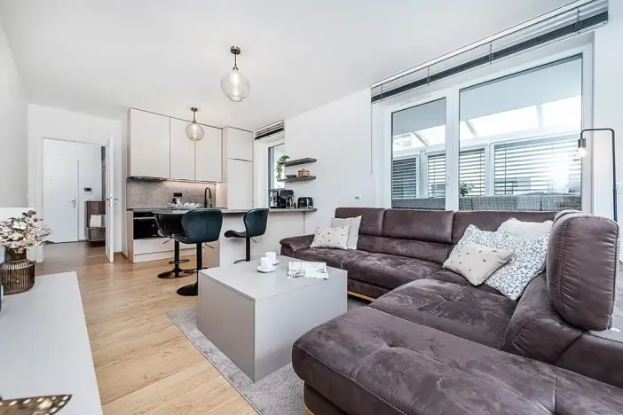 Prodej bytu 2+kk, Praha - Hrdlořezy, Mezilehlá, 51 m2