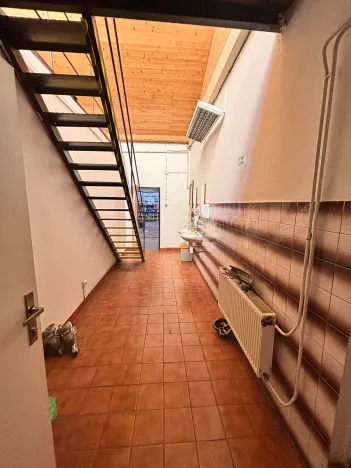 Pronájem skladu, Šumperk, Lidická, 694 m2