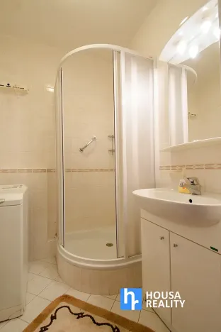Prodej bytu 3+1, Praha - Chodov, Bachova, 66 m2