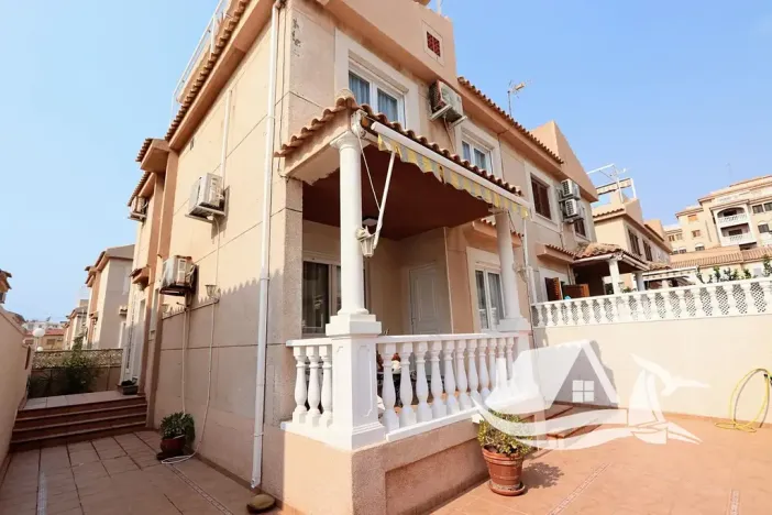 Prodej rodinného domu, Torrevieja, Španělsko, 130 m2