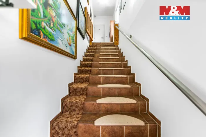 Prodej rodinného domu, Bor, náměstí Republiky, 197 m2