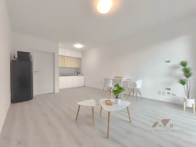 Pronájem bytu 1+kk, Zlín - Malenovice, Pod Hradem II, 30 m2