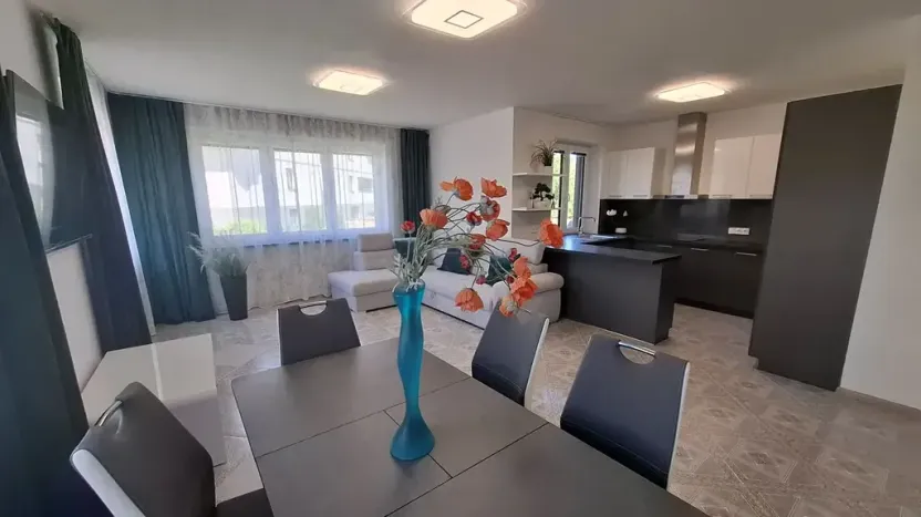 Prodej rodinného domu, Břežany II, 160 m2