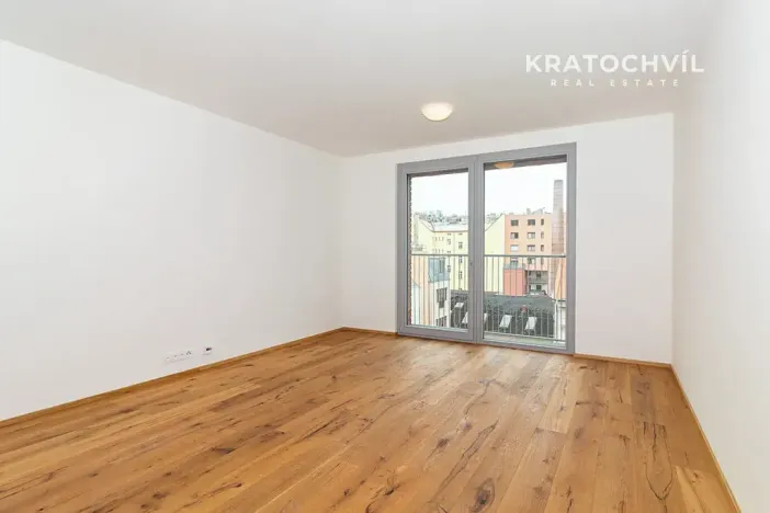 Pronájem bytu 1+kk, Praha - Karlín, Křižíkova, 32 m2