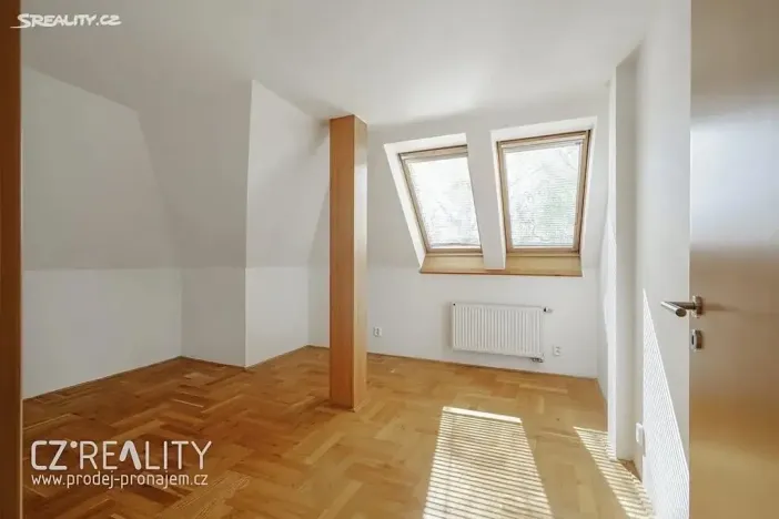 Prodej vily, Praha - Lipence, Na Bambouzku, 300 m2