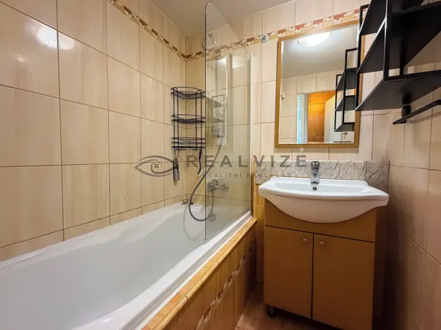 Pronájem bytu 4+1, České Budějovice, Nádražní, 67 m2