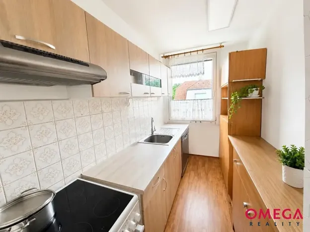 Prodej bytu 3+1, Praha - Suchdol, Gagarinova, 71 m2