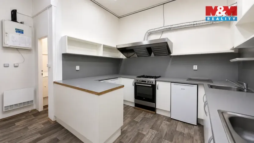 Pronájem restaurace, Louny, Náměstí Benedikta Rejta, 37 m2
