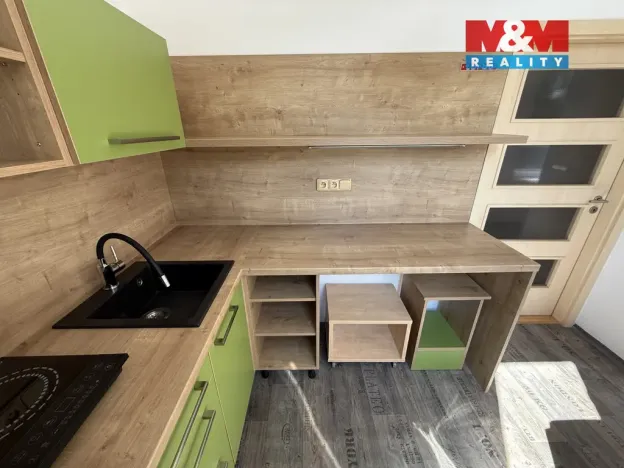 Prodej bytu 1+kk, Jablonec nad Nisou, Palackého, 24 m2