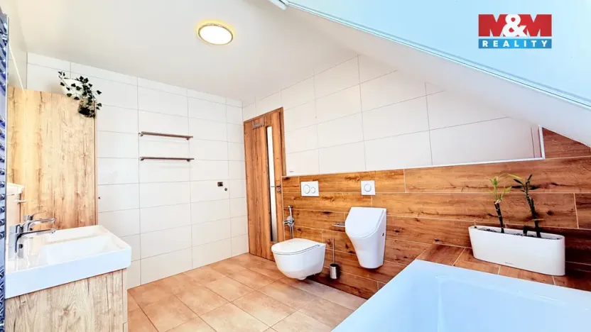 Pronájem rodinného domu, Libochovičky, 150 m2