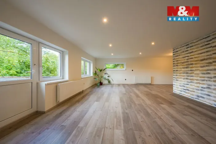 Prodej činžovního domu, Janov nad Nisou - Loučná nad Nisou, 340 m2