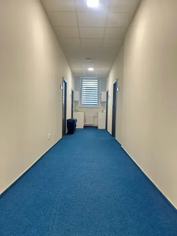 Pronájem kanceláře, Zlín, třída Tomáše Bati, 40 m2
