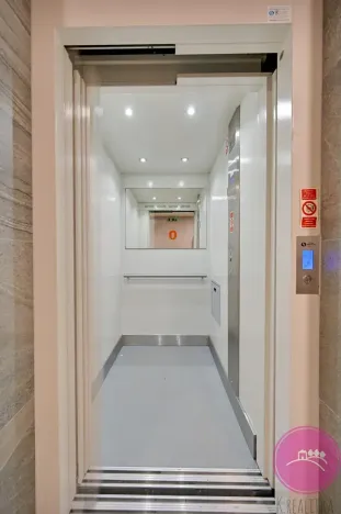 Pronájem bytu 2+kk, Olomouc, Topolová, 47 m2