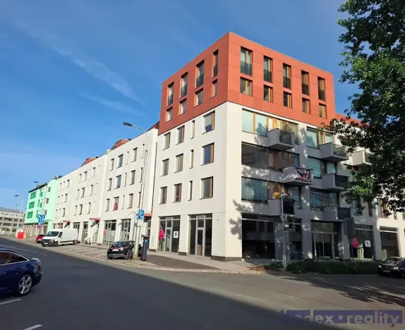 Prodej garážového stání, Hradec Králové, Kollárova, 14 m2