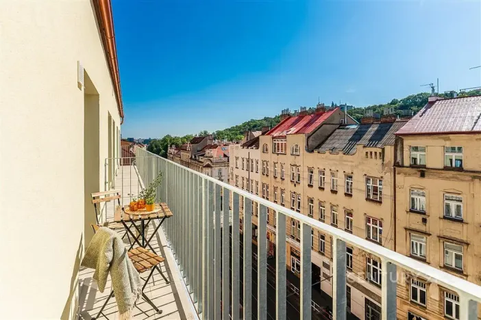 Pronájem bytu 2+kk, Praha, Plzeňská, 52 m2