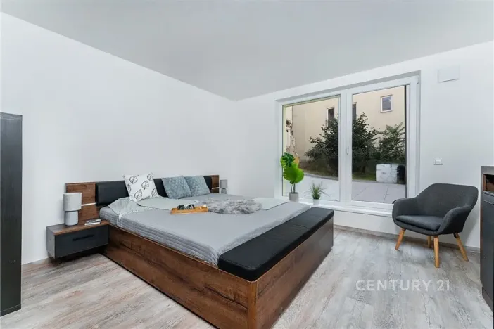 Pronájem bytu 3+kk, Praha, Plzeňská, 100 m2