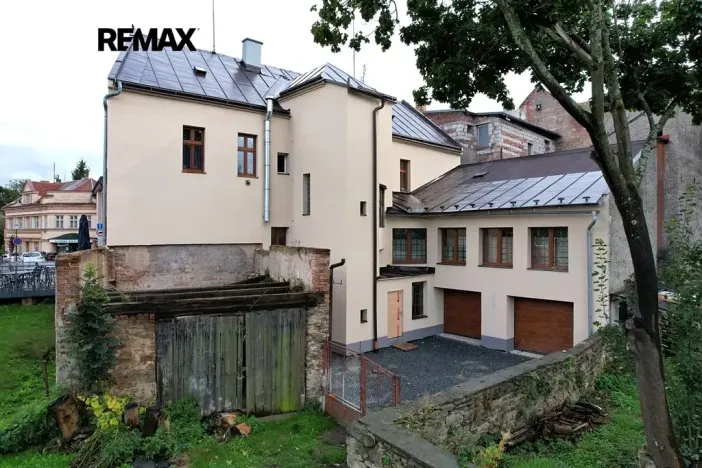 Prodej činžovního domu, Hlinsko, Poděbradovo náměstí, 333 m2