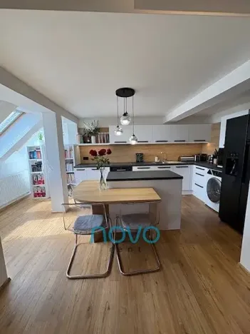 Pronájem bytu 3+1, Praha - Vinohrady, Na Kozačce, 115 m2