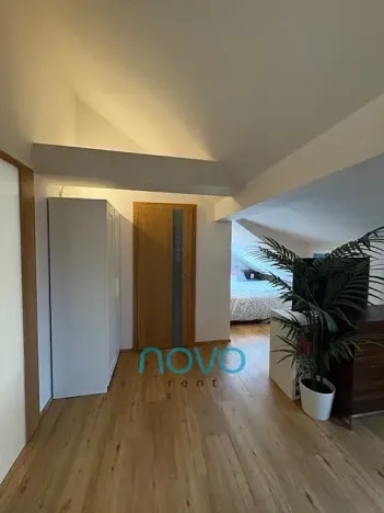 Pronájem bytu 3+1, Praha - Vinohrady, Na Kozačce, 115 m2