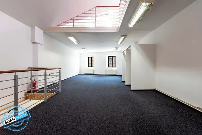 Prodej obchodního prostoru, Kroměříž, Kovářská, 196 m2