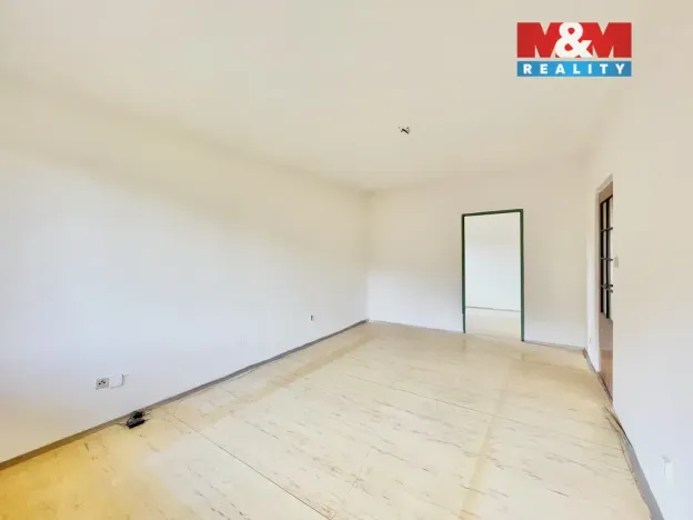 Prodej bytu 4+1, Záchlumí, 74 m2