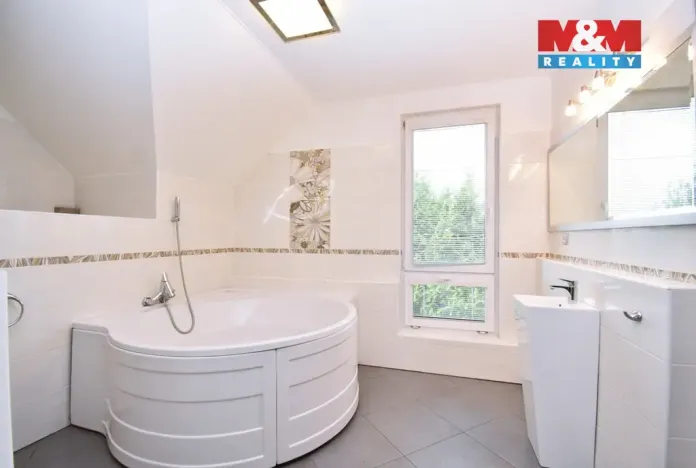 Prodej rodinného domu, Tachlovice, Sportovní, 312 m2