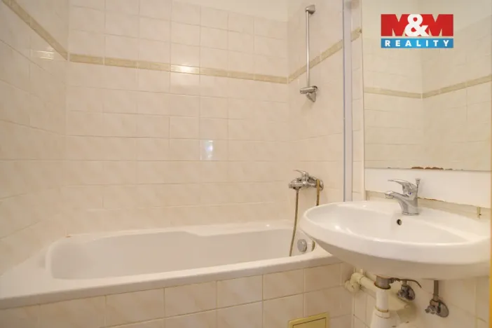 Prodej bytu 3+1, Ostrava - Poruba, náměstí Družby, 76 m2