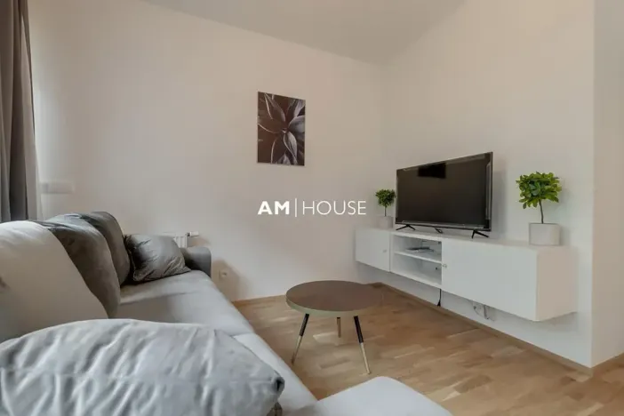 Pronájem bytu 2+kk, Praha - Karlín, Rohanské nábřeží, 61 m2