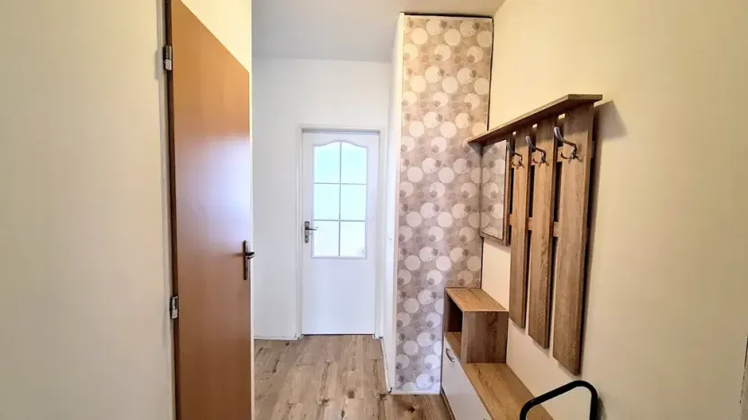 Pronájem bytu 2+kk, Praha - Čakovice, Ke stadionu, 43 m2