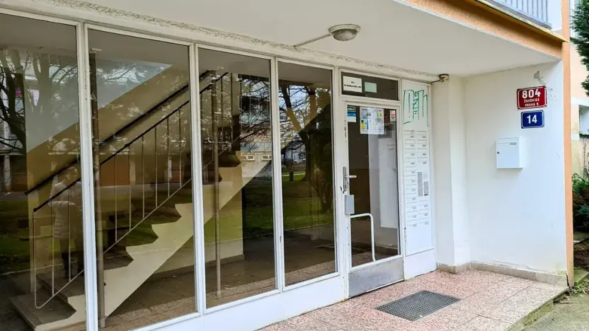 Pronájem bytu 2+kk, Praha - Čakovice, Ke stadionu, 43 m2
