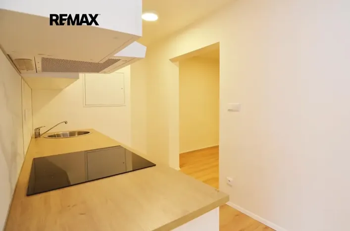 Pronájem bytu 2+kk, Praha - Hlubočepy, Werichova, 50 m2