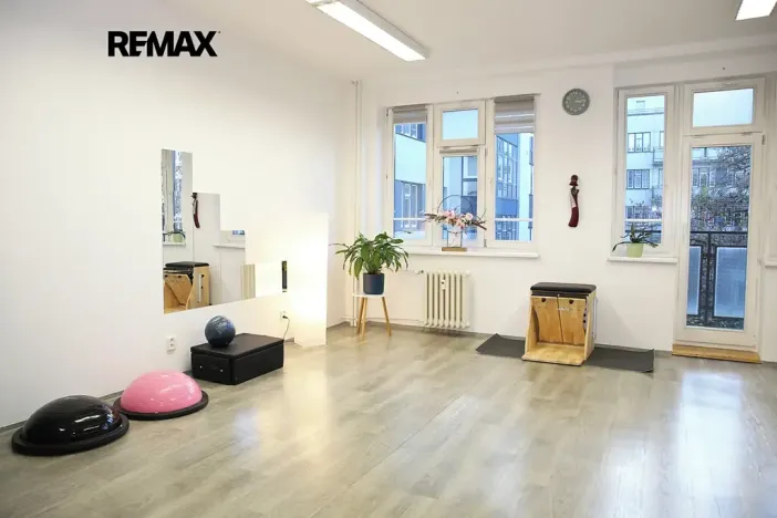 Pronájem komerční nemovitosti, Praha - Smíchov, Ostrovského, 30 m2