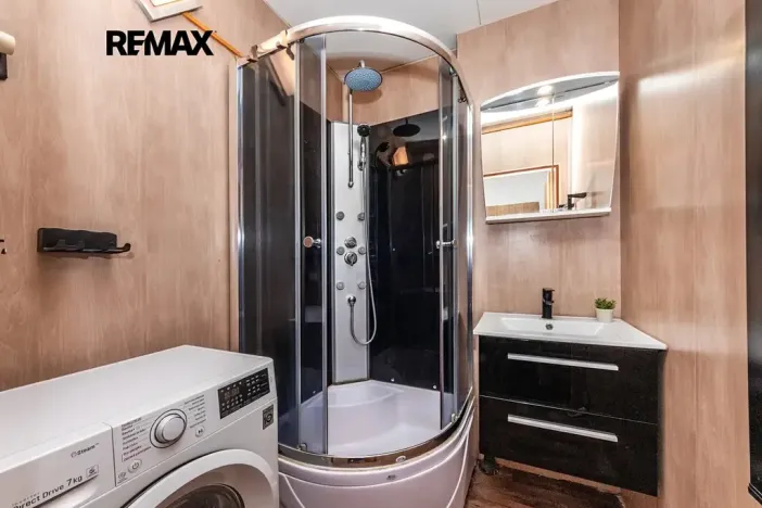 Prodej bytu 3+1, Červený Újezd, U Okálu, 62 m2