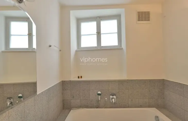Pronájem bytu 2+kk, Praha - Malá Strana, Vlašská, 73 m2