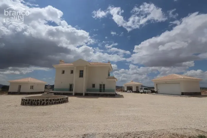 Prodej rodinného domu, Pinoso, Alicante, Španělsko, 180 m2
