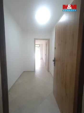 Pronájem bytu 1+kk, Děčín - Děčín III-Staré Město, Žerotínova, 29 m2