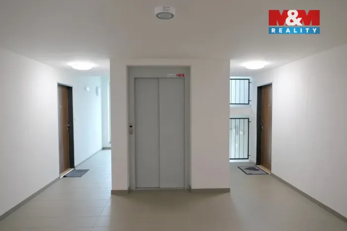 Pronájem bytu 2+kk, Hradec Králové - Třebeš, Pod Svahem, 55 m2