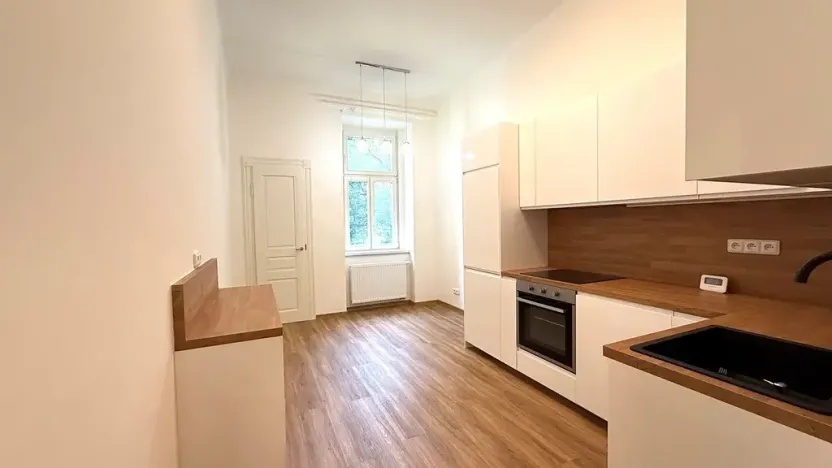 Pronájem bytu 4+1, Praha - Vinohrady, Polská, 128 m2