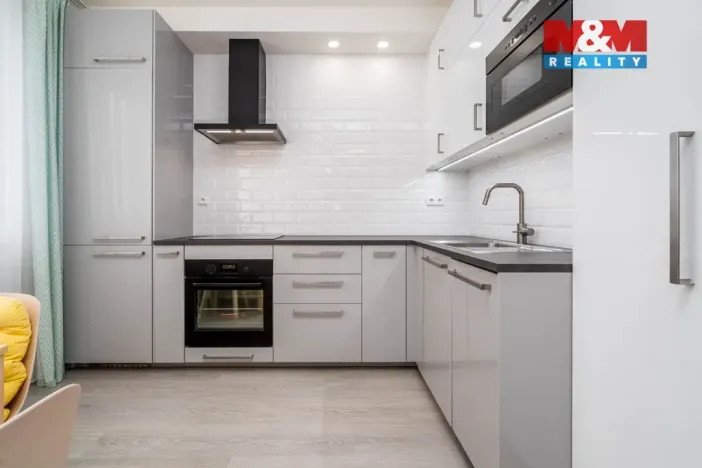 Prodej bytu 2+kk, Praha - Dolní Měcholupy, Honzíkova, 54 m2