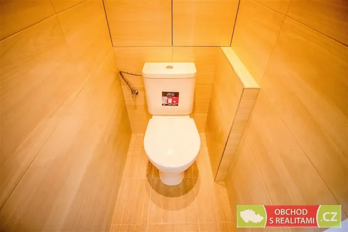 Pronájem bytu 1+kk, Praha, Jahodová, 25 m2