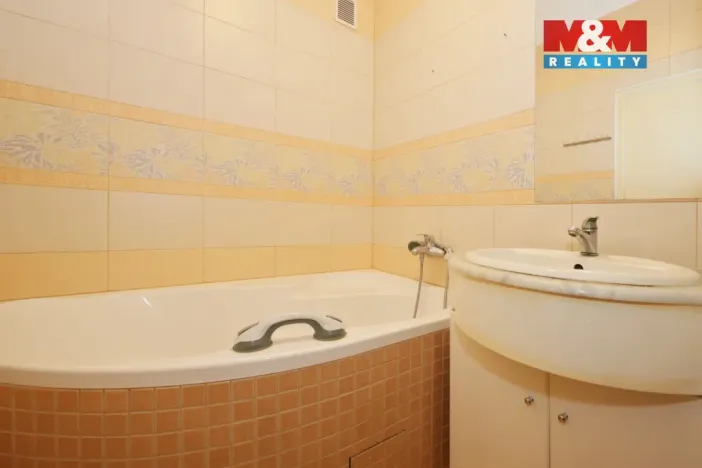 Prodej bytu 3+1, Ledeč nad Sázavou, Družstevní, 67 m2