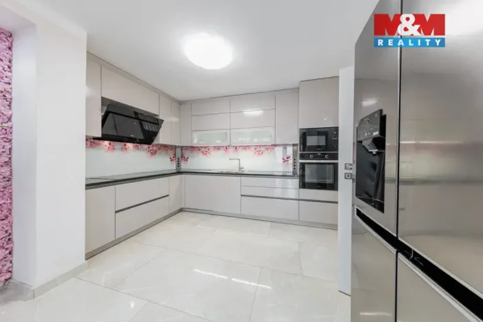 Prodej rodinného domu, Cheb - Háje, Antala Staška, 318 m2