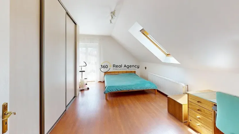 Pronájem rodinného domu, Psáry, U Potoka, 163 m2
