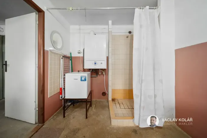 Prodej rodinného domu, Třebnouševes, 310 m2
