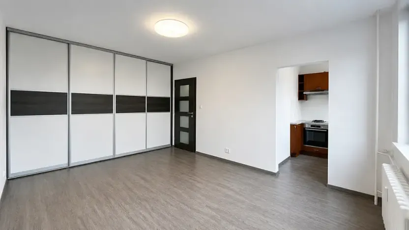 Prodej bytu 1+kk, Praha - Háje, Matúškova, 31 m2