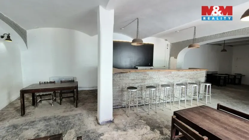 Pronájem obchodního prostoru, Kladno, T. G. Masaryka, 157 m2