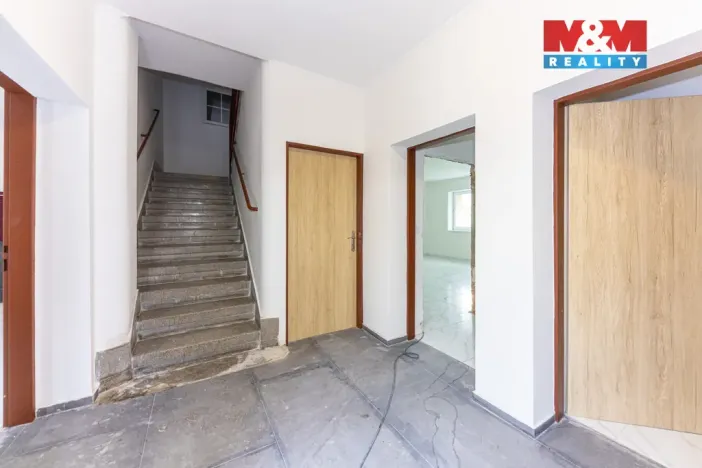 Pronájem rodinného domu, Velim, třída Krále Jiřího, 280 m2