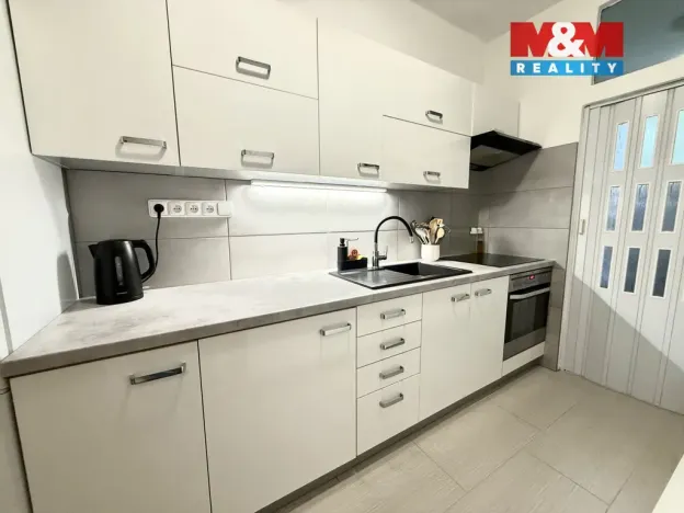 Pronájem bytu 2+1, Děčín - Děčín II-Nové Město, Kamenická, 58 m2