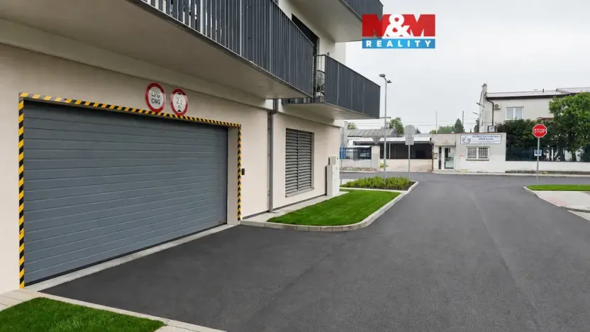 Pronájem garážového stání, Nymburk, Bobnická, 19 m2