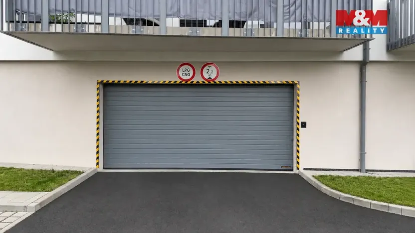 Pronájem garážového stání, Nymburk, Bobnická, 19 m2